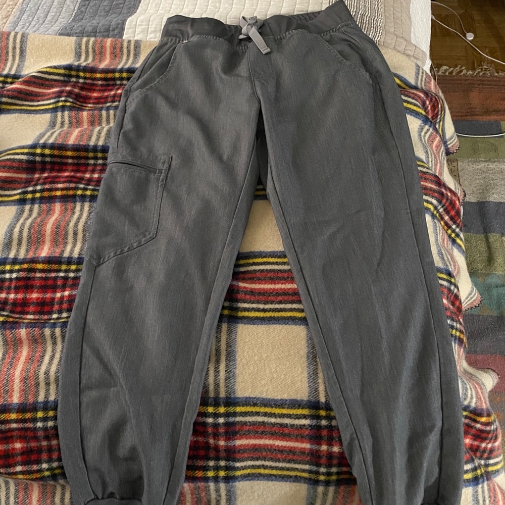 Gray Figs Zamora Joggers XSP